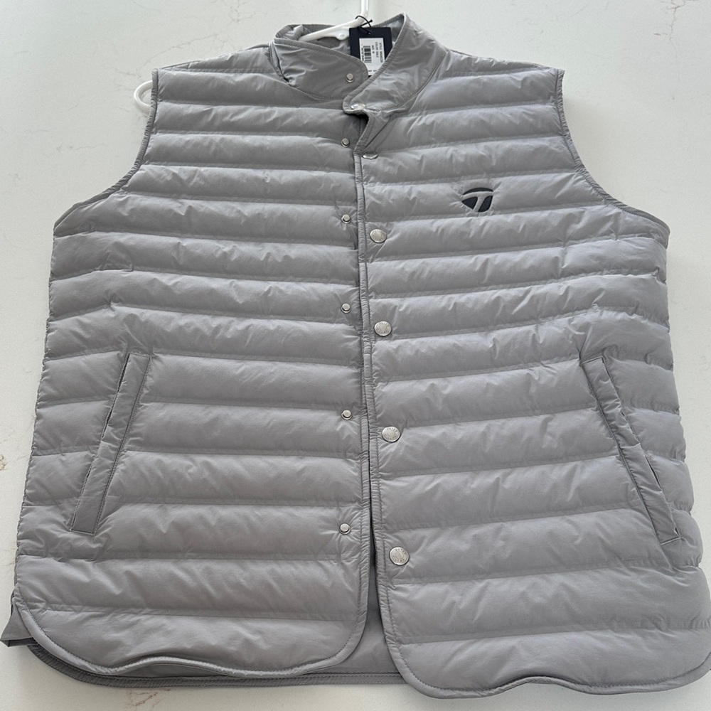 Peter Millar Men’s Crown Crafted Regent Gray Puffer Vest Medium with tags
